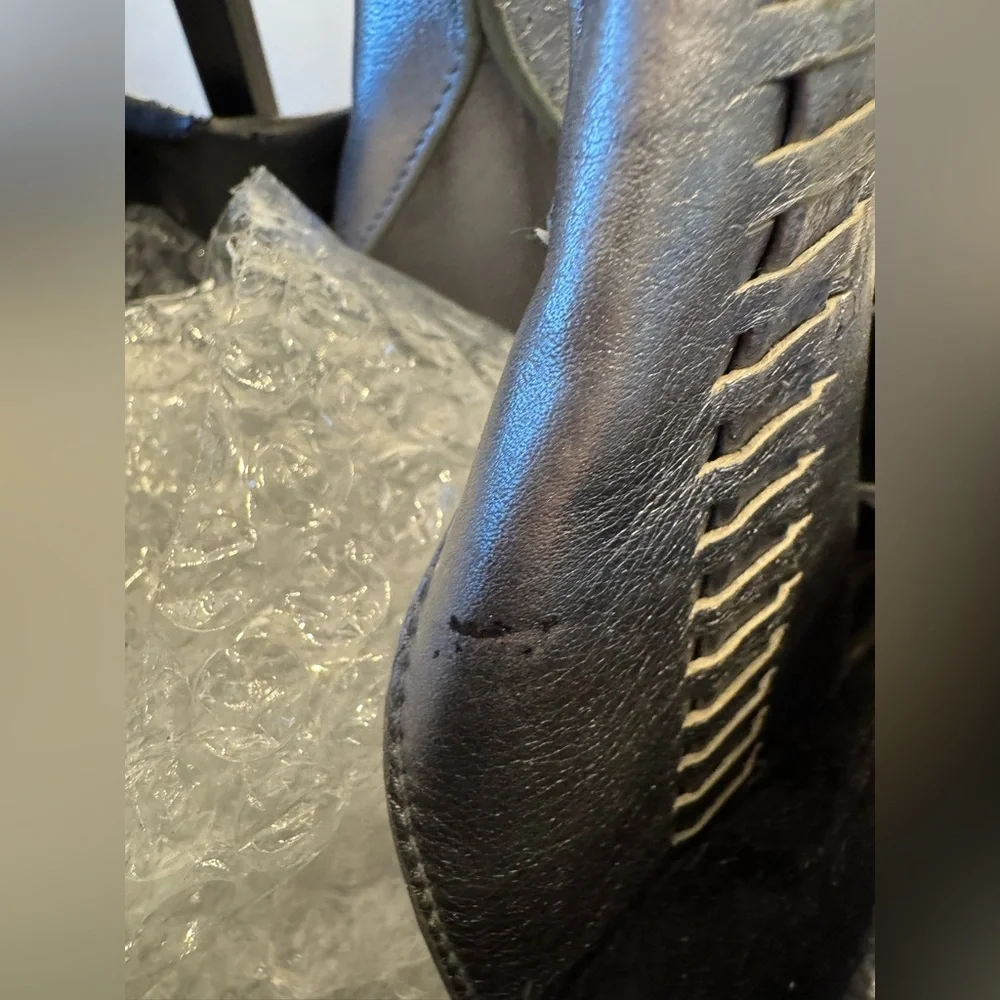 Salvatore Ferragamo Black Patent Fixer Bag (Heavy damage) - Picture 11 of 16